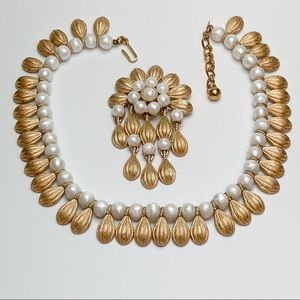 Vintage Crown Trifari Faux Pearl Necklace & Brooch